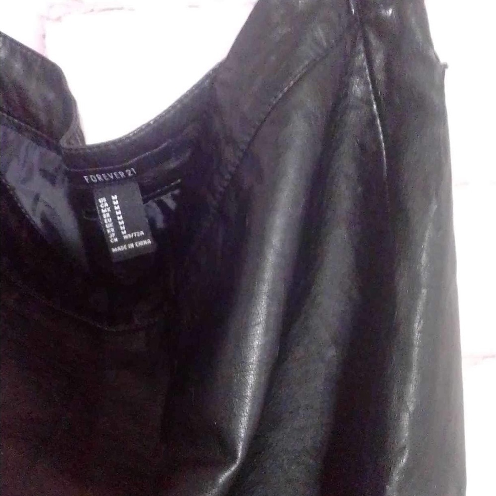 Forever 21 Skirt (M) - Picture 6 of 7